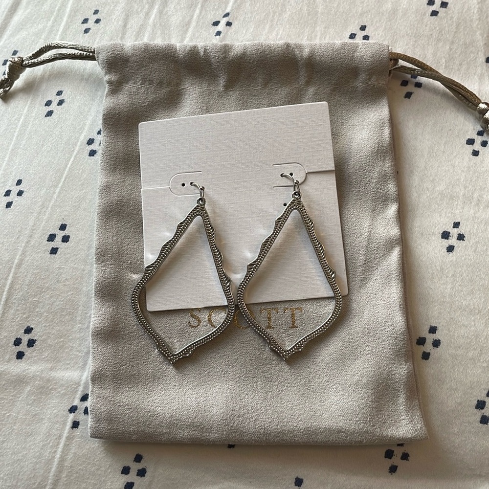 Sophee Drop Earrings in Silver